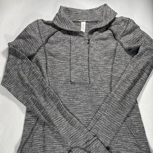 Like New Lululemon Fitted Long Sleeve Half Zip Sweatshirt